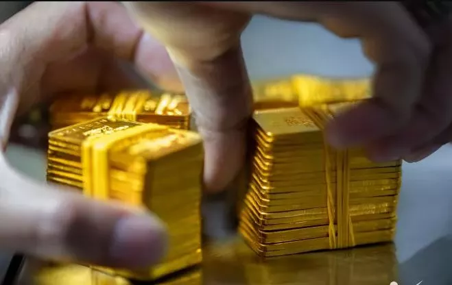 Sau đấu thầu, giá vàng trong nước tiếp tục tăng mạnh