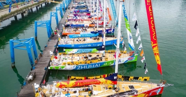 11 đội đua thuyền 2023-2024 Giải Clipper Race  về tới vịnh Hạ Long