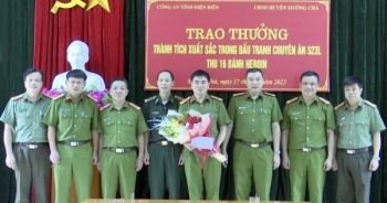 Điện Biên: Khen thưởng Công an huyện Mường Chà triệt phá thành công chuyên án ma tuý